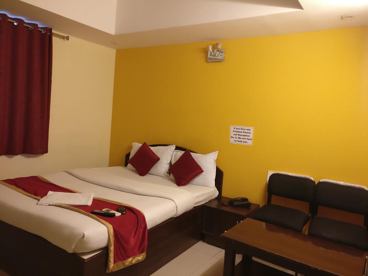 Hotel Skyland Бангалор Екстериор снимка
