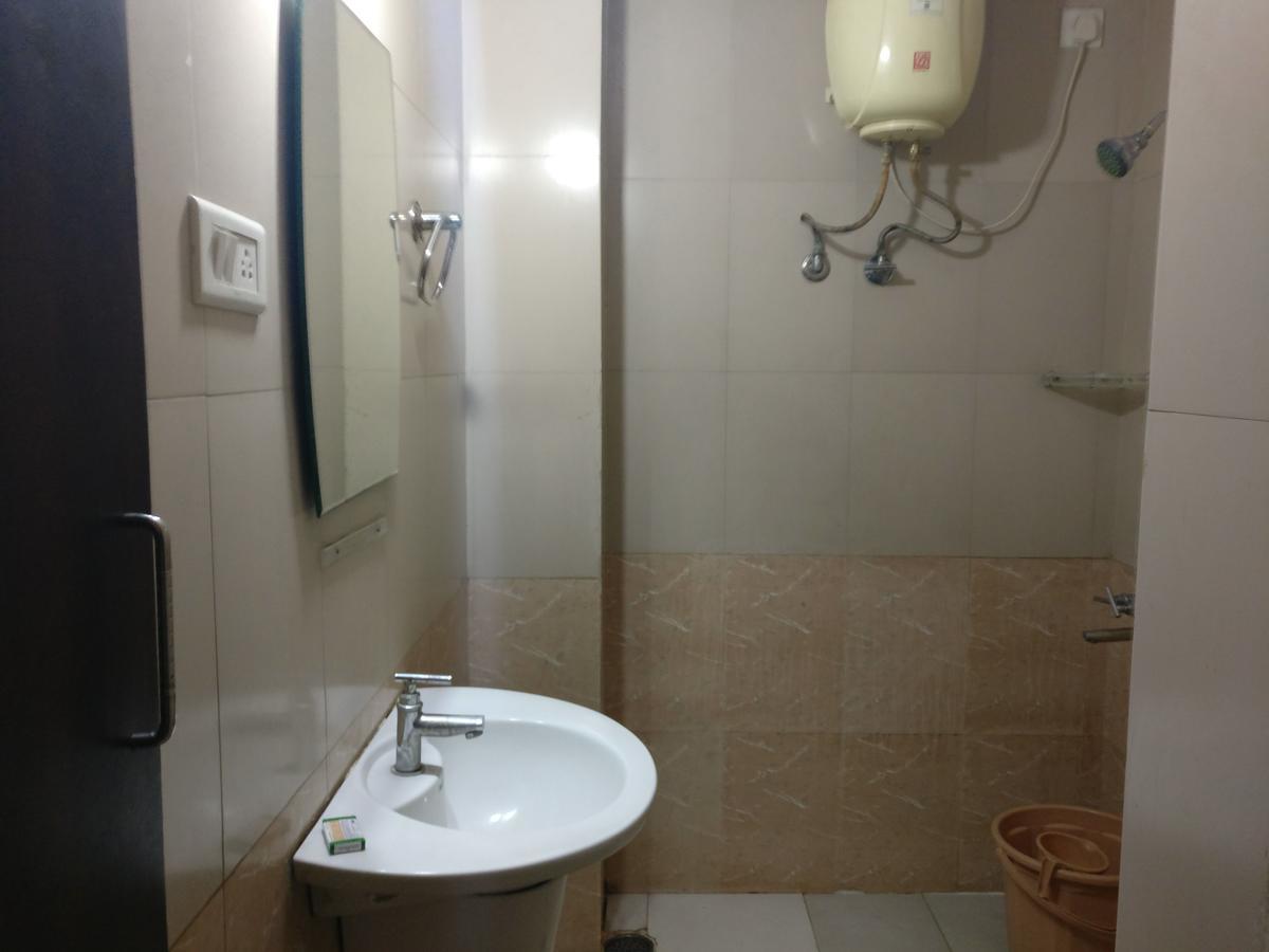 Hotel Skyland Бангалор Екстериор снимка
